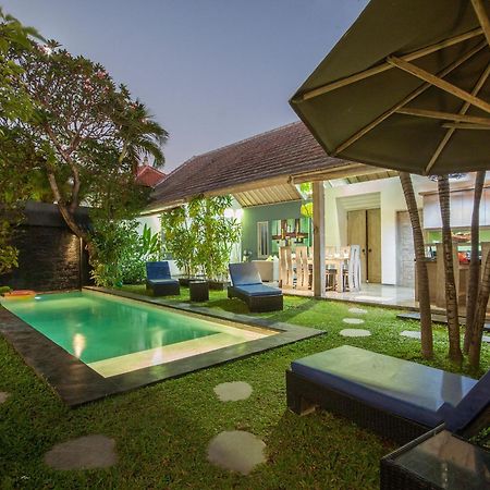 Villa Jalak Seminyak Exterior foto